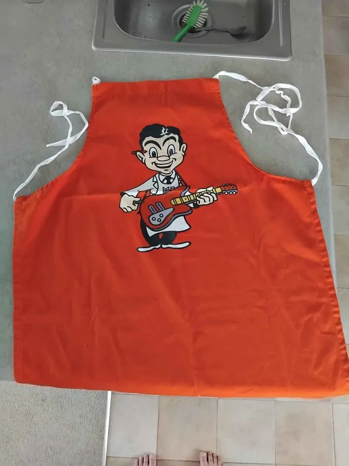 Four Square Mr 4 Square Apron Cheeky Charlie Kiwiana BBQ Kitchen