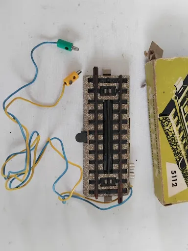 Märklin H0 Gauge 5112 Electric Uncoupling Track Section with Original Box
