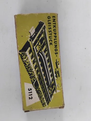 Märklin H0 Gauge 5112 Electric Uncoupling Track Section with Original Box