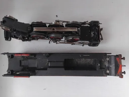 Märklin HO Steam Locomotive (DB Class 01 - 01 097) - Restoration Project / Parts